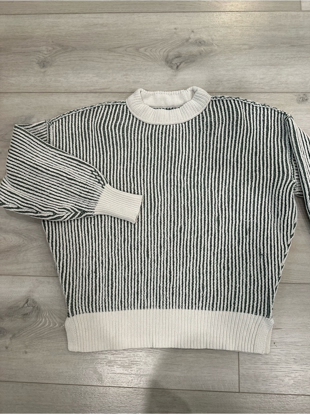 Aerie Black & Cream Striped Chunky Knit Sweater XXS